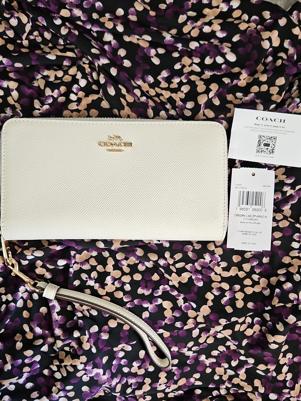 NWT Coach Cream Zip-Around Wristlet Wallet with Detachable Strap